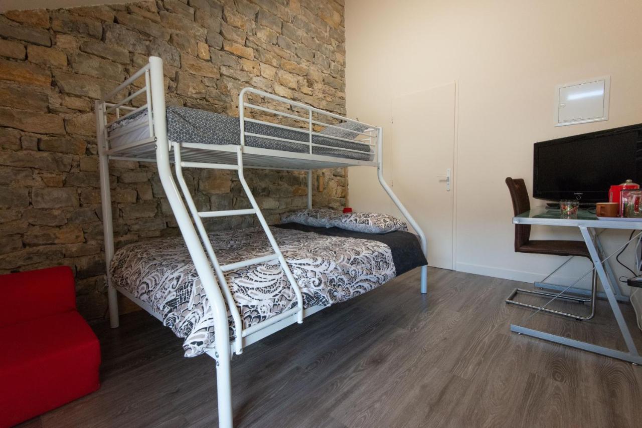La Chambre Du Tonneau Montigny-sur-l'Ain Экстерьер фото